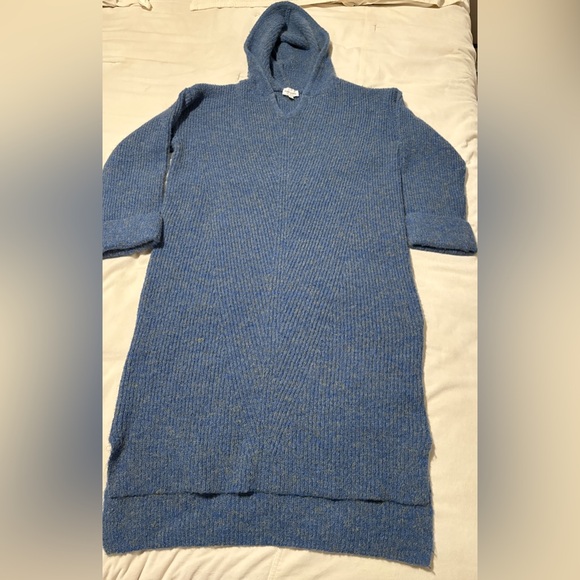 FLAT WHITE SWEATER DRESS - Picture 3 of 11